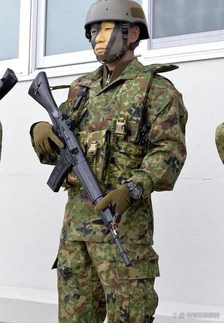 日本现役单兵装备缩略图