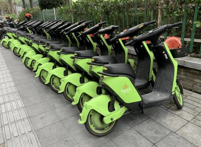 如何使用共享电动车