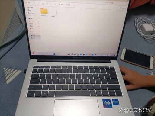 换个笔记本电脑屏幕大概多少钱