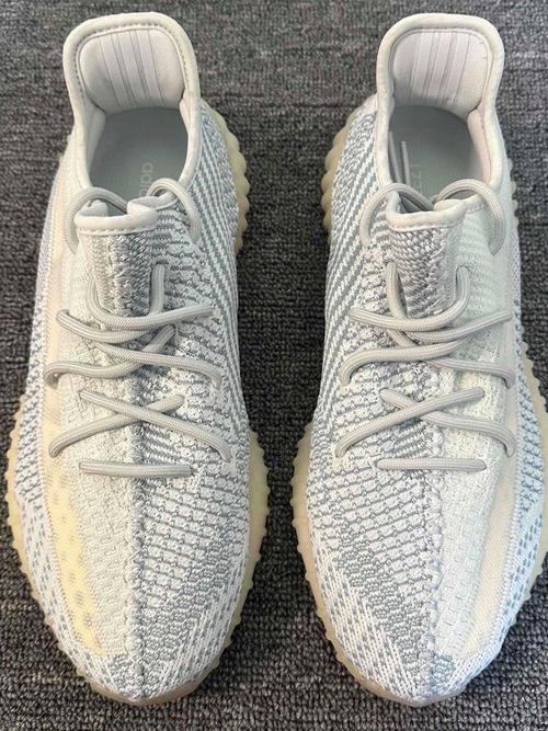 yeezy350配色哪个最好看游戏截图