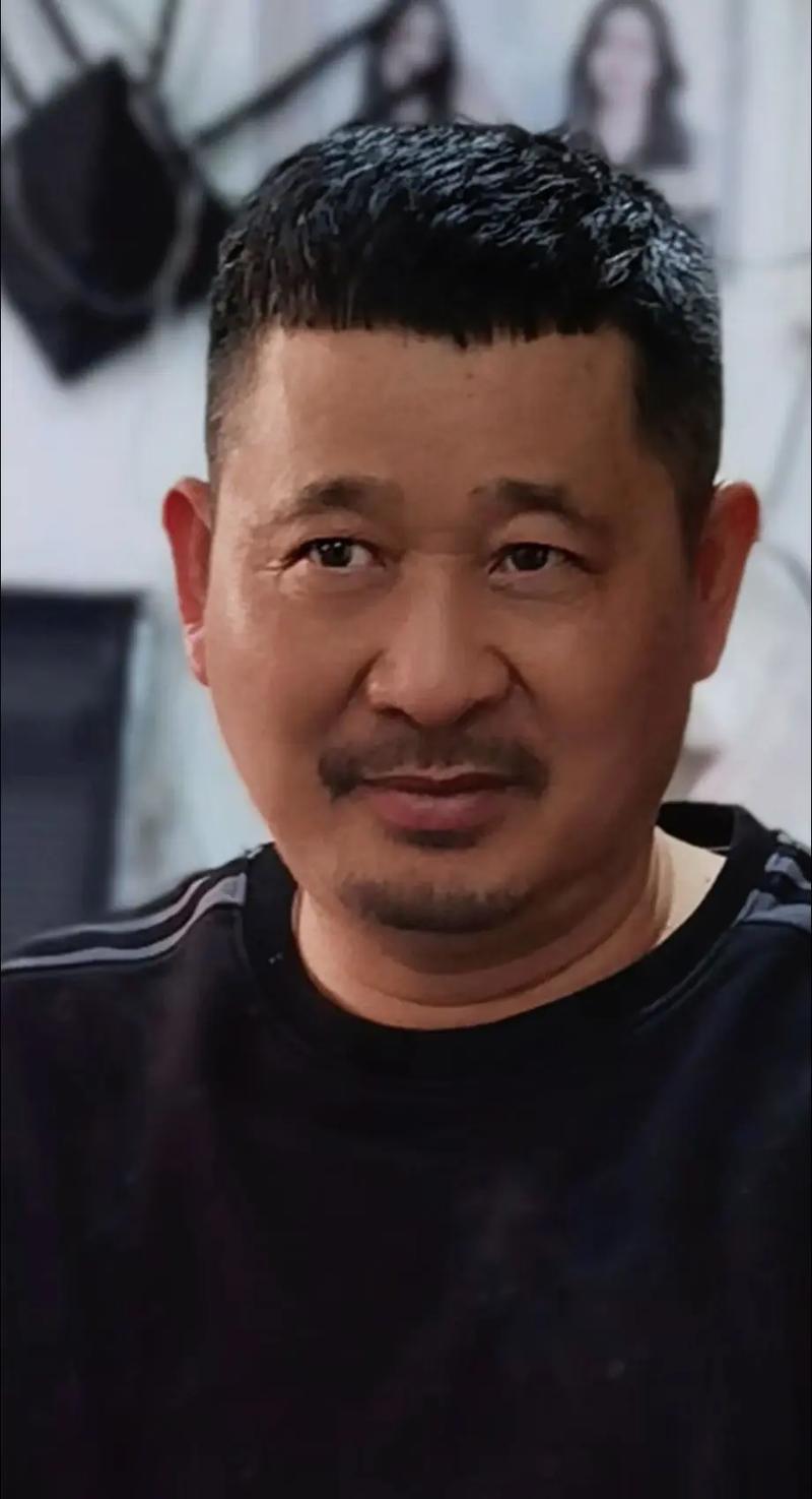 欺负老实大叔by缩略图