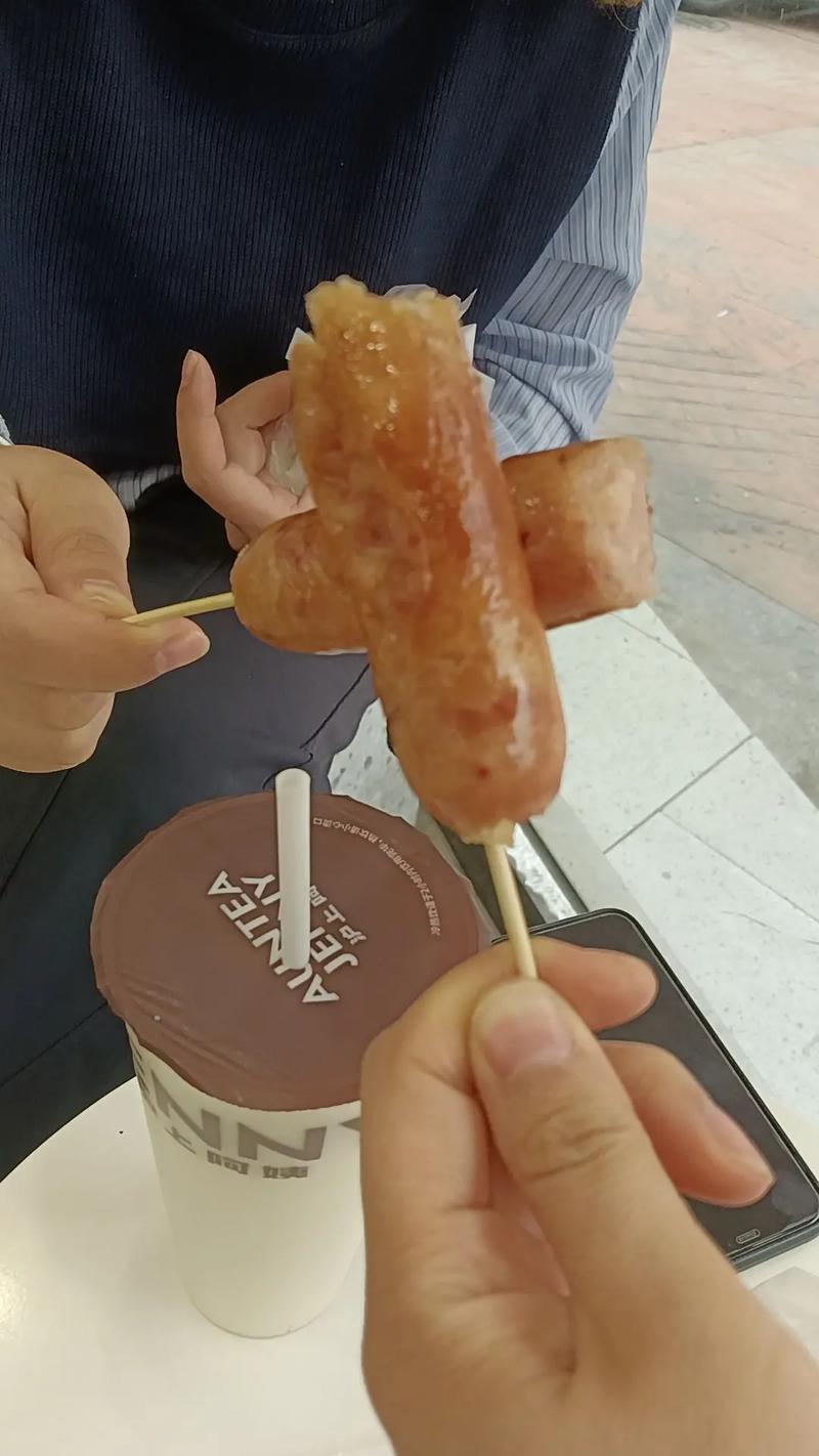 吃香肠可以喝奶茶吗游戏截图