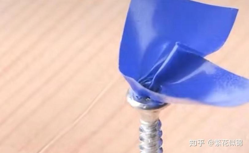 螺钉坏了怎么拧出来