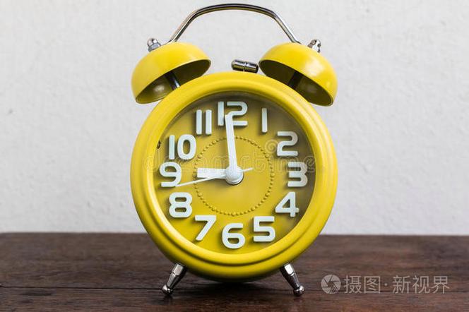 设定九点的闹钟