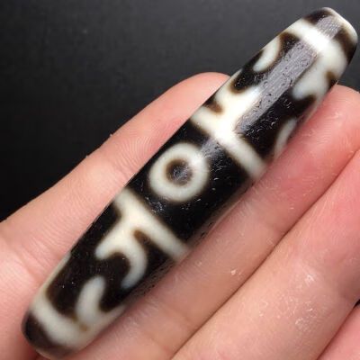 梦幻三眼天珠和九眼天珠的区别