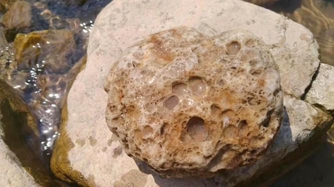 河边找钻石