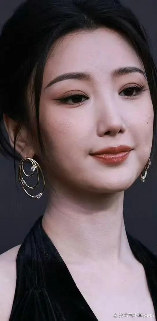 怼脸拍是什么意思