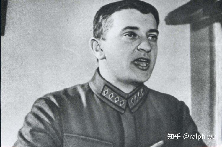 图哈切夫斯基的政治倾向
