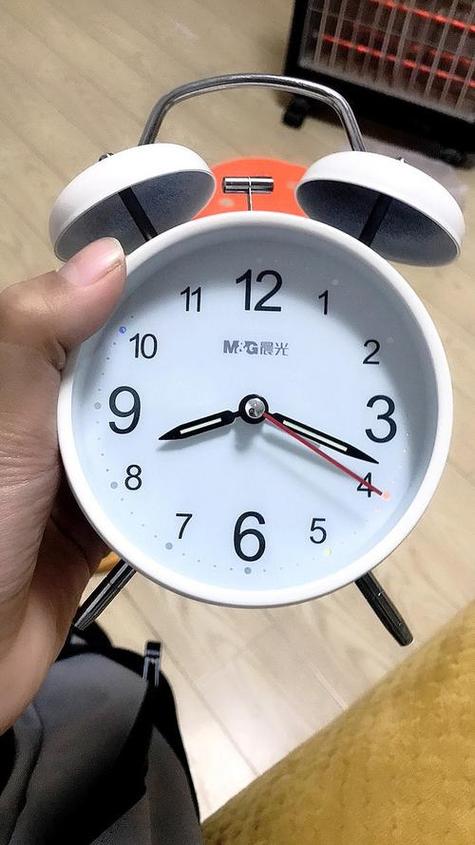 闹钟图片