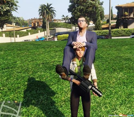 gta5怎么抱住路人