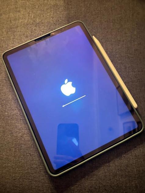 ipad使用过程中突然黑屏
