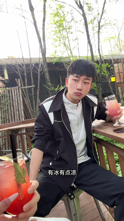 东北何佳俊搞笑合集截图