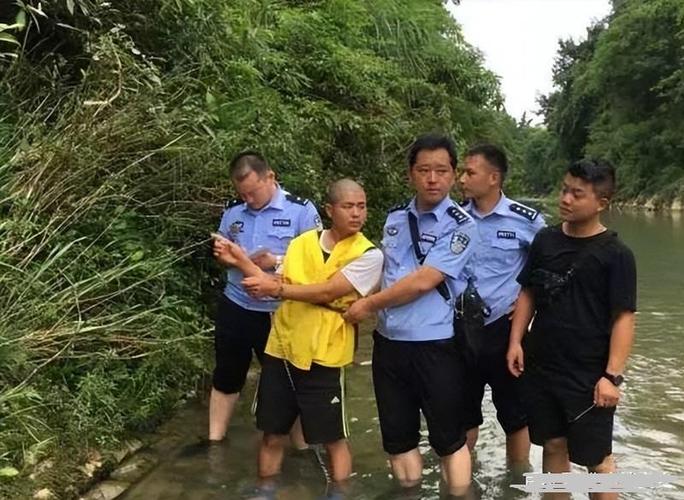 报案了警察一般多久会抓人游戏截图