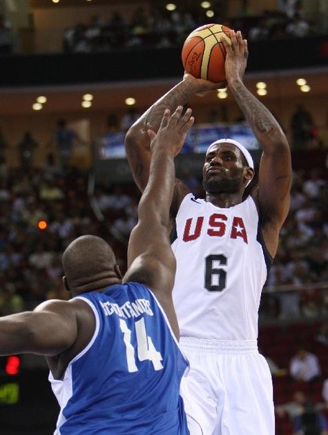 nba篮球大师詹姆斯获得游戏截图
