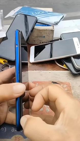 手机脱胶自己怎么解决缩略图