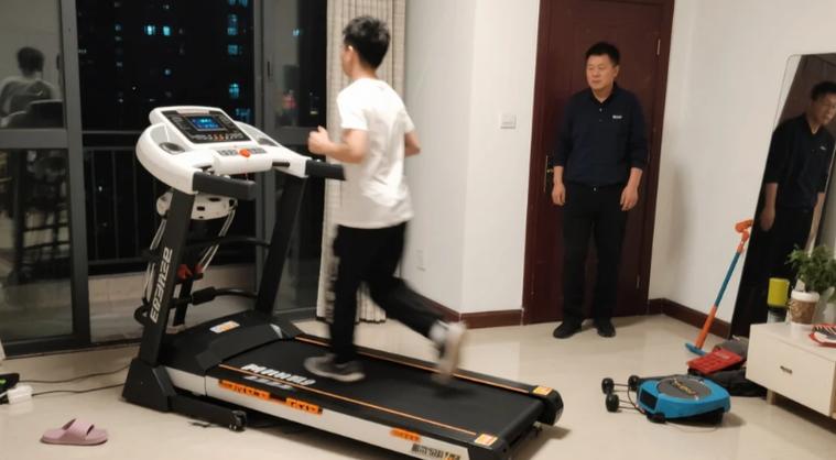 跑步机对楼下噪音大吗