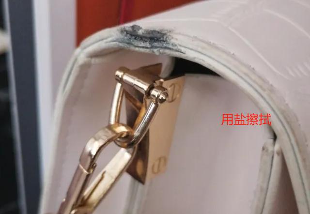 包包金属扣掉了怎么粘