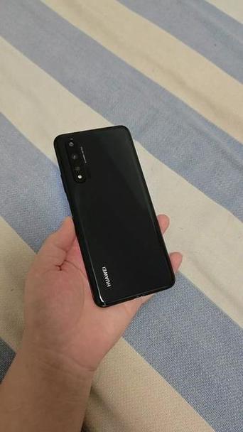 华为nova6后盖碎了可以自己换吗