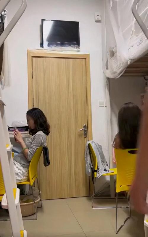 不想继续在宿舍了截图