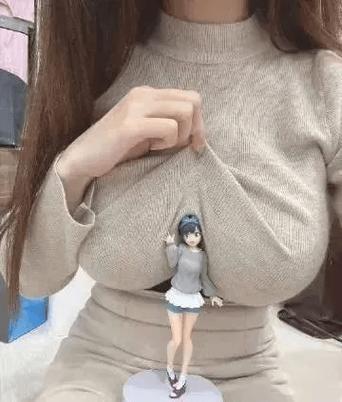 胸突然变得巨大
