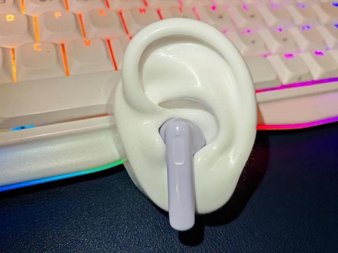 荣耀100的耳机是专用的吗