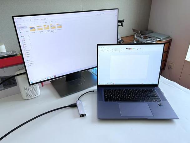 笔记本外接双屏显示器截图