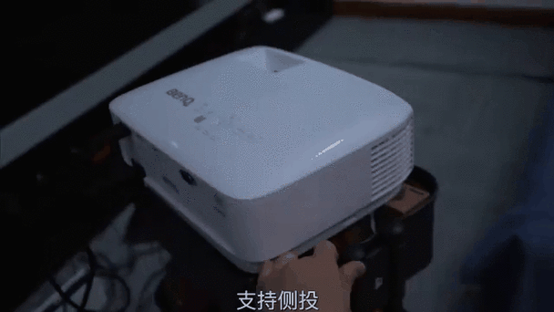 明基投影仪画面倒转怎么调