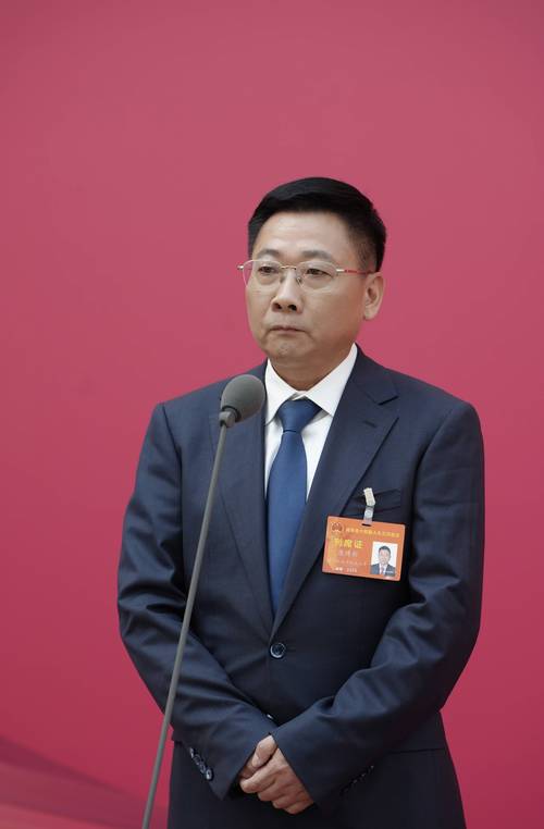 四川最年轻的厅长