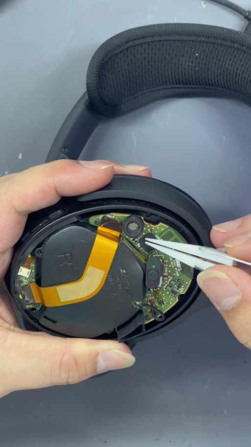 蓝牙耳机一直闪白光是怎么回事