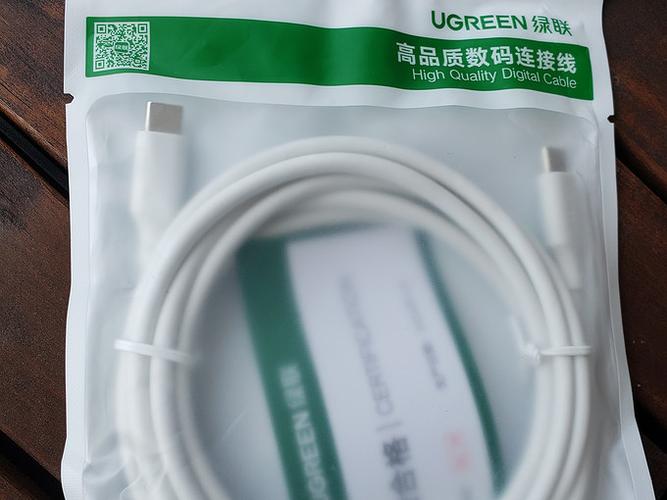 安克和绿联数据线对比