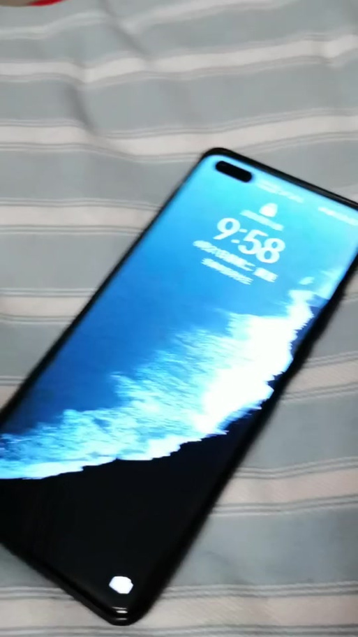 oppo手机进水了声音滋滋啦啦的