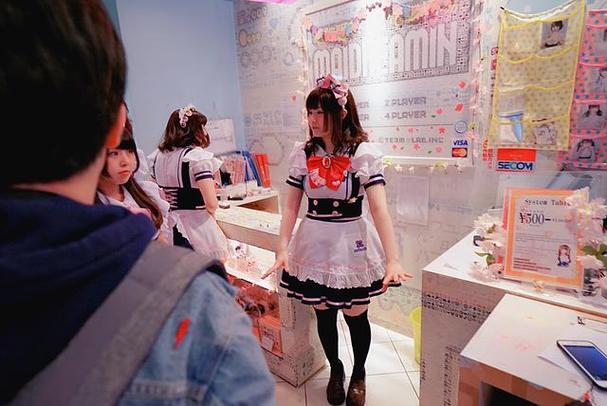 开女仆店赚钱么