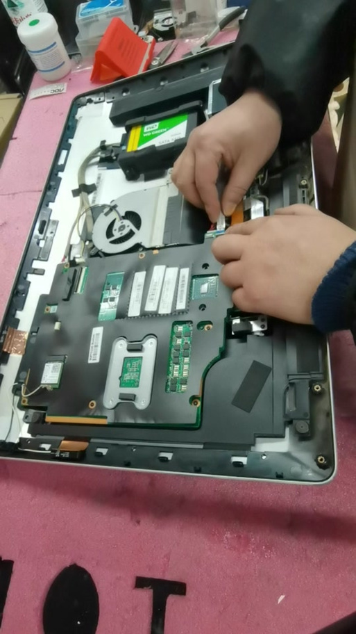 华硕一体机拆机教程