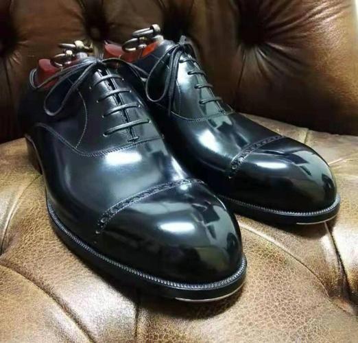小白鞋掉皮了如何补救图缩略图