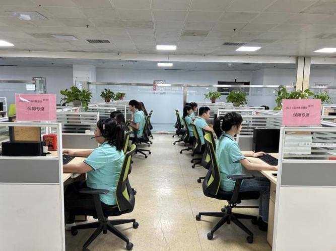 10010人工客服是24小时的吗