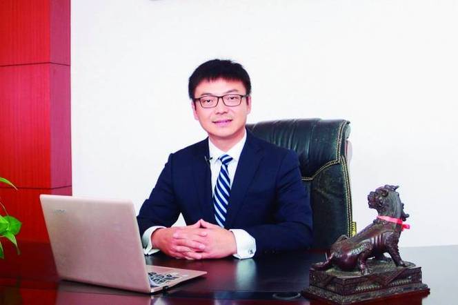 艾可蓝刘屹一家三口照片