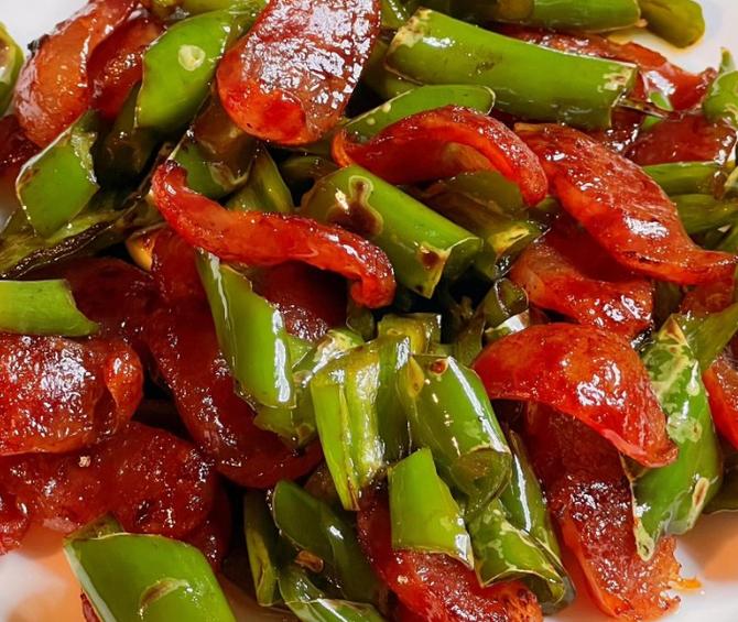 香肠炒腊肠快手做法缩略图