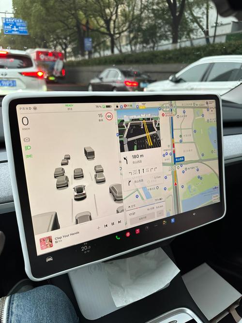 特斯拉model3怎么看车速