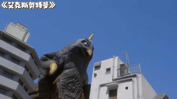 奥特曼被怪兽吃下肚