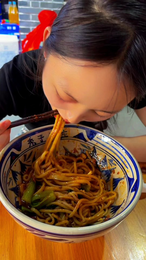 女生说我想吃面是什么意思