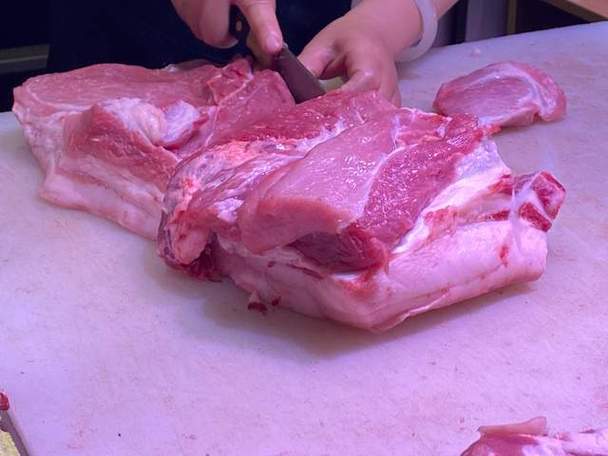 猪肉有股猪骚味能吃吗