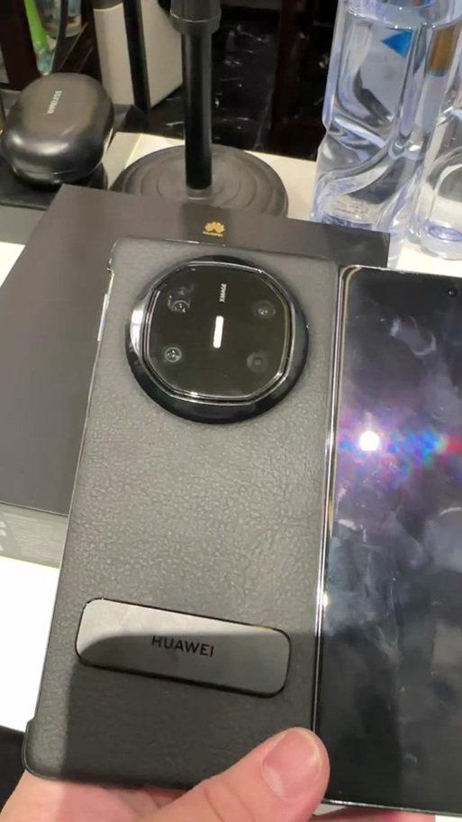 华为mateX6掉进水里后听筒声音变小