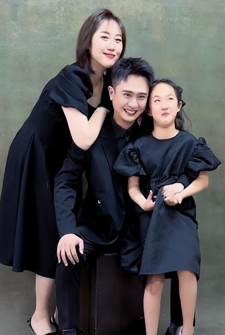 杨帆主持人的老婆是缩略图