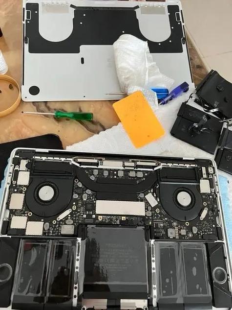 macbook插电用还是用电池