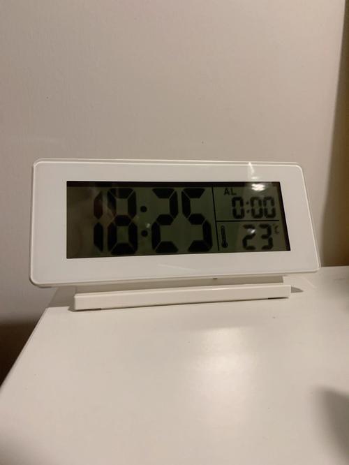宜家电子表怎么调24小时制截图