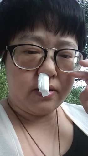 快手让男人流鼻血的视频截图