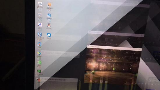 微软笔记本surface闪屏