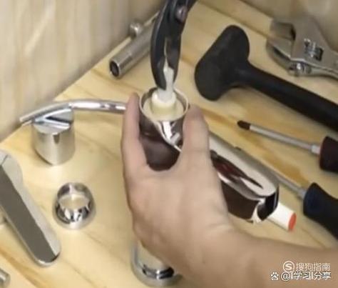 水龙头手柄的拆卸视频教程缩略图