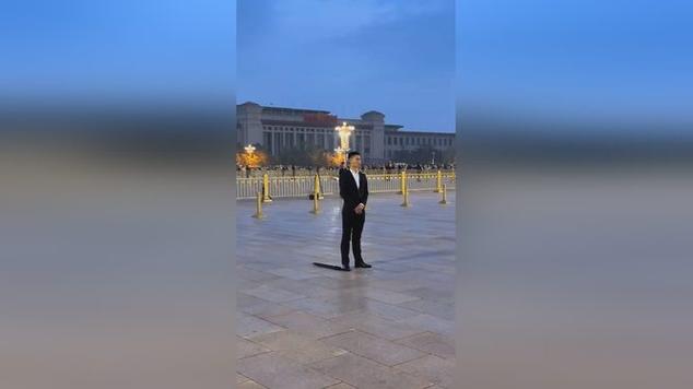 便衣武警手里拿的伞是干嘛的图标