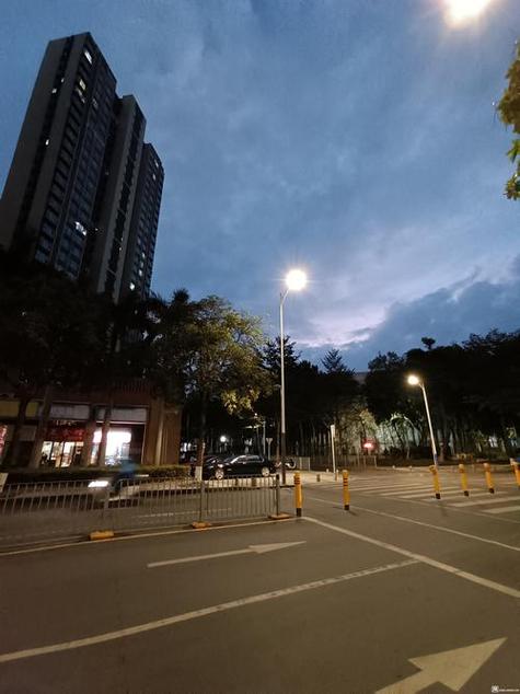 夜晚怎样拍照清楚